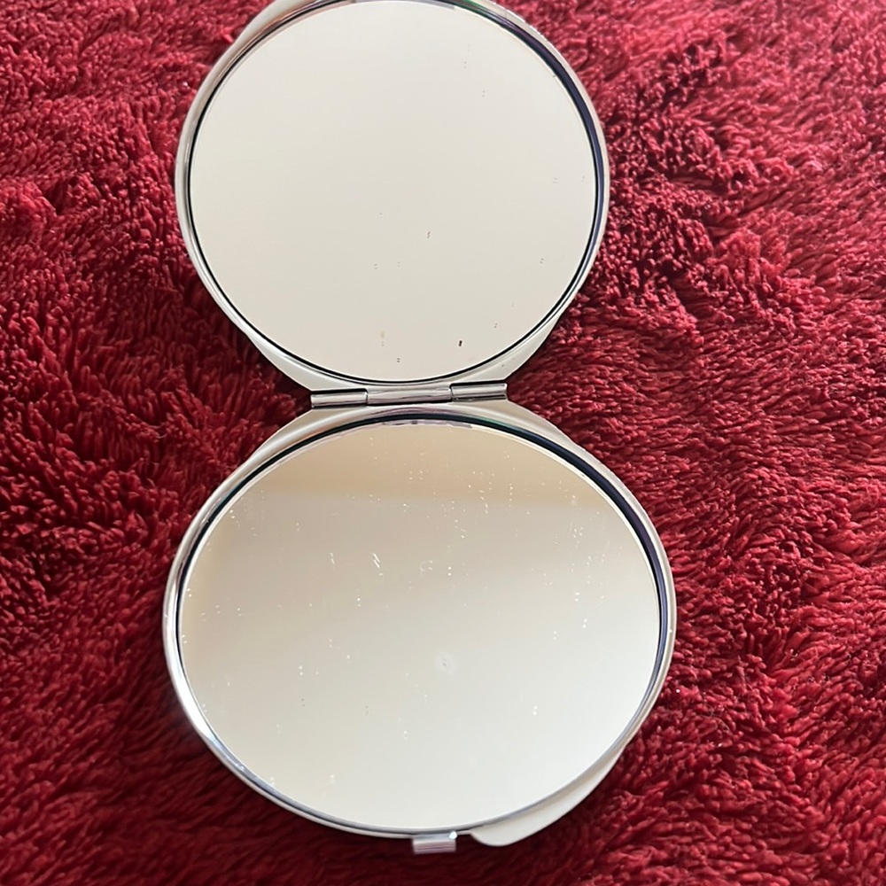 Women’s make up tools